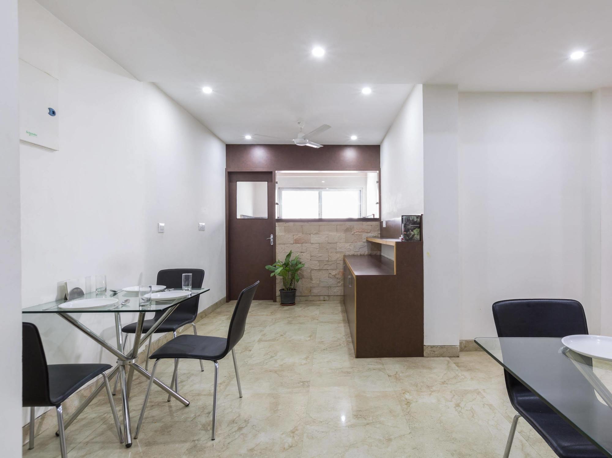Sanctum Suites Bel Road Бангалор Екстериор снимка