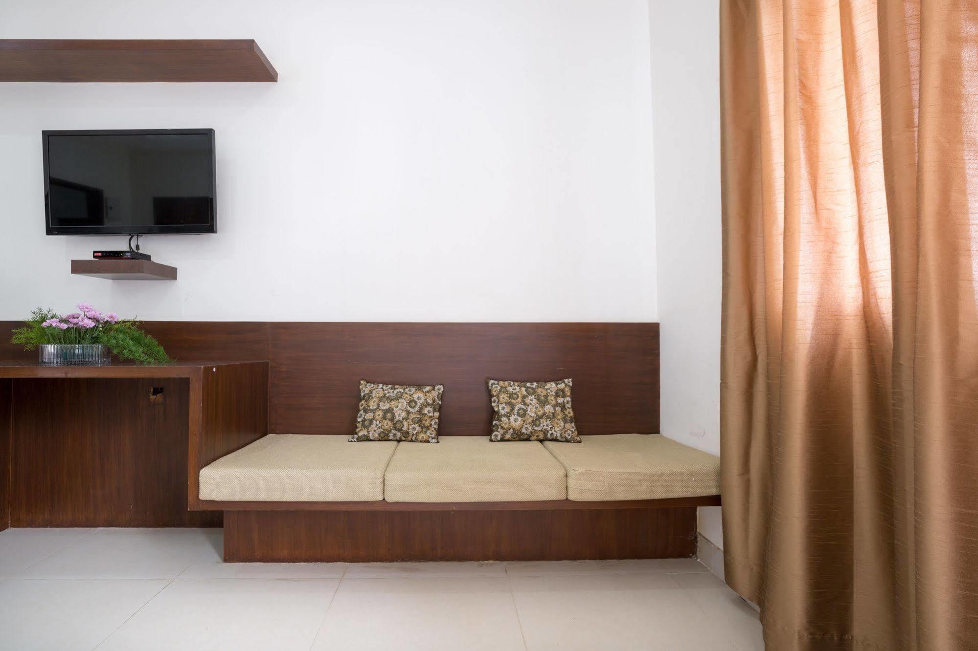 Sanctum Suites Bel Road Бангалор Екстериор снимка